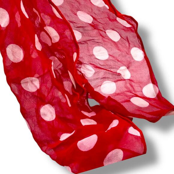 Oscar De Larenta Accessories - Vintage Accessory Street Oscar De Larenta 100% Silk Pocket Square